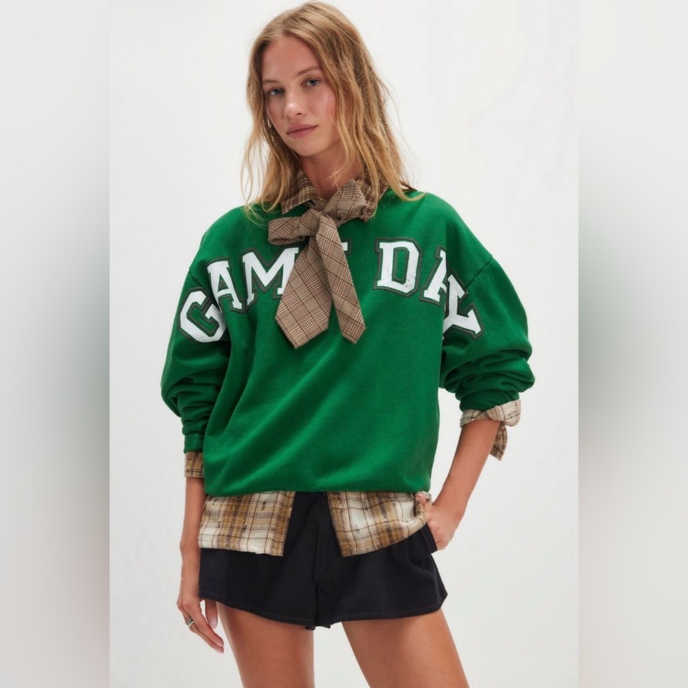 ▪️NWT Free People Daydreamer Game Day
Oversized Crewneck Sweatshirt